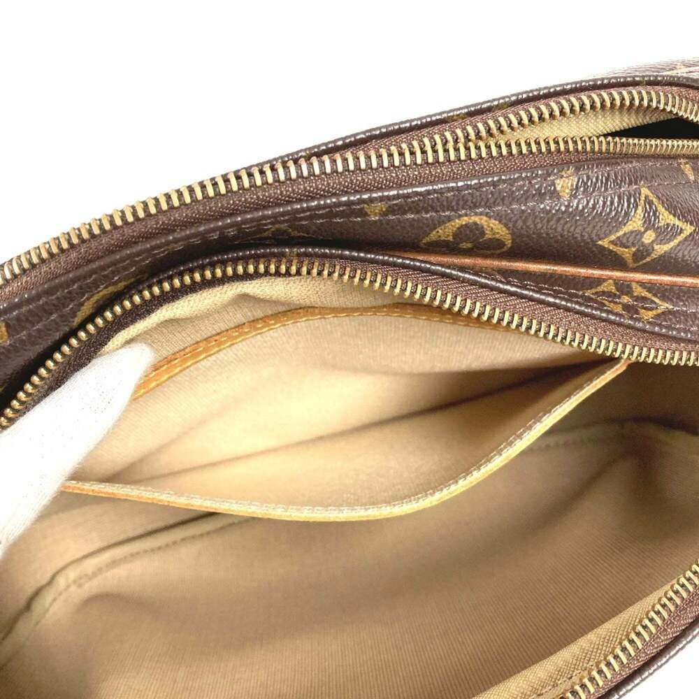 LOUIS VUITTON Brown Monogram Canvas Shoulder Bag - Picture 6 of 16